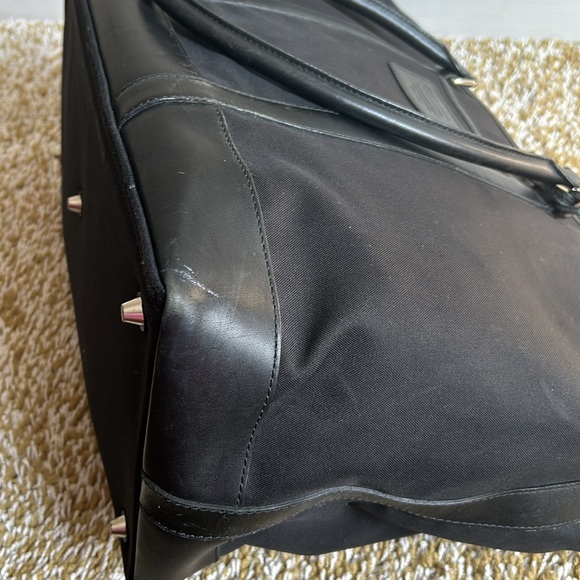 Coach - Picture 11 of 14